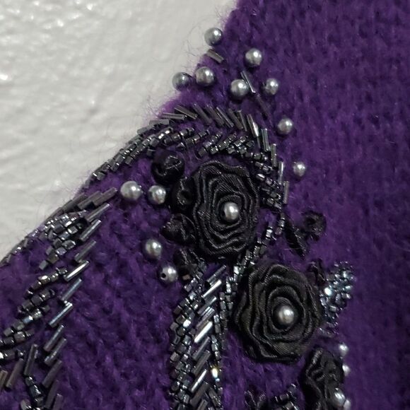 Vintage Cervlle Wool Cardogan Dister with Beading & Rose's in Purple Size M - Picture 4 of 15